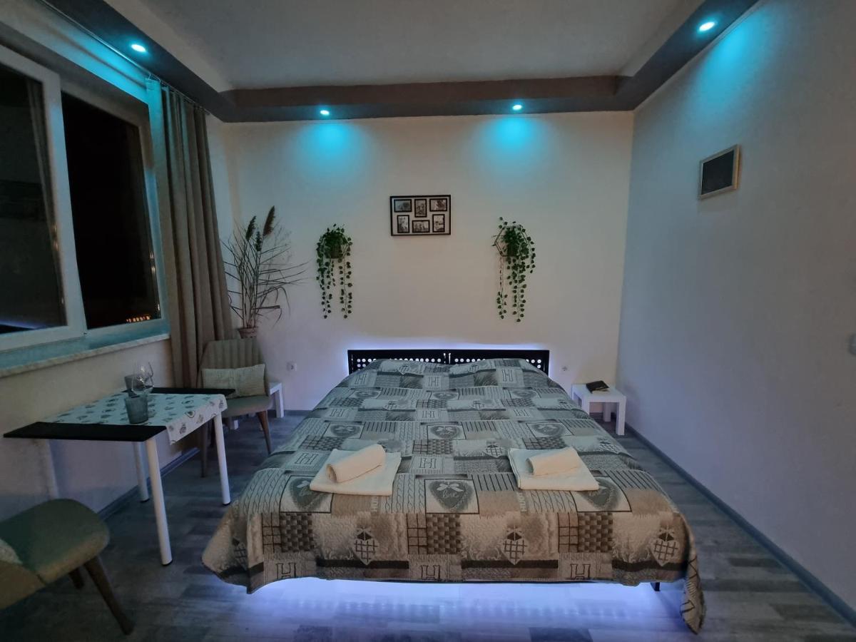 Appartamento Студио В Центъра На Бургас Esterno foto